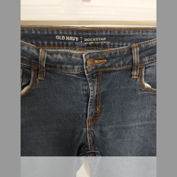 Old Navy rockstar jeans - Picture 2 of 4